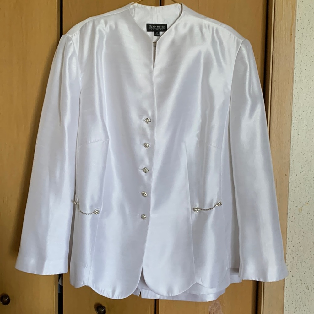 White 2pc Dressy Suit - John Meyer Collection